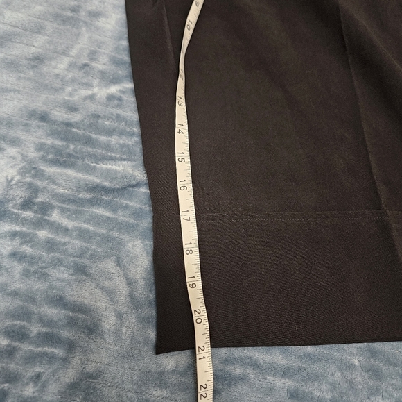 New With Defects! Lane Bryant Plus Size Black Cropped Pants! - Picture 8 of 8